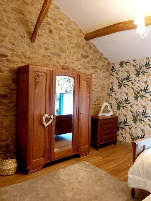 Beautiful 2 Bed With Swimming Pool Holiday home *