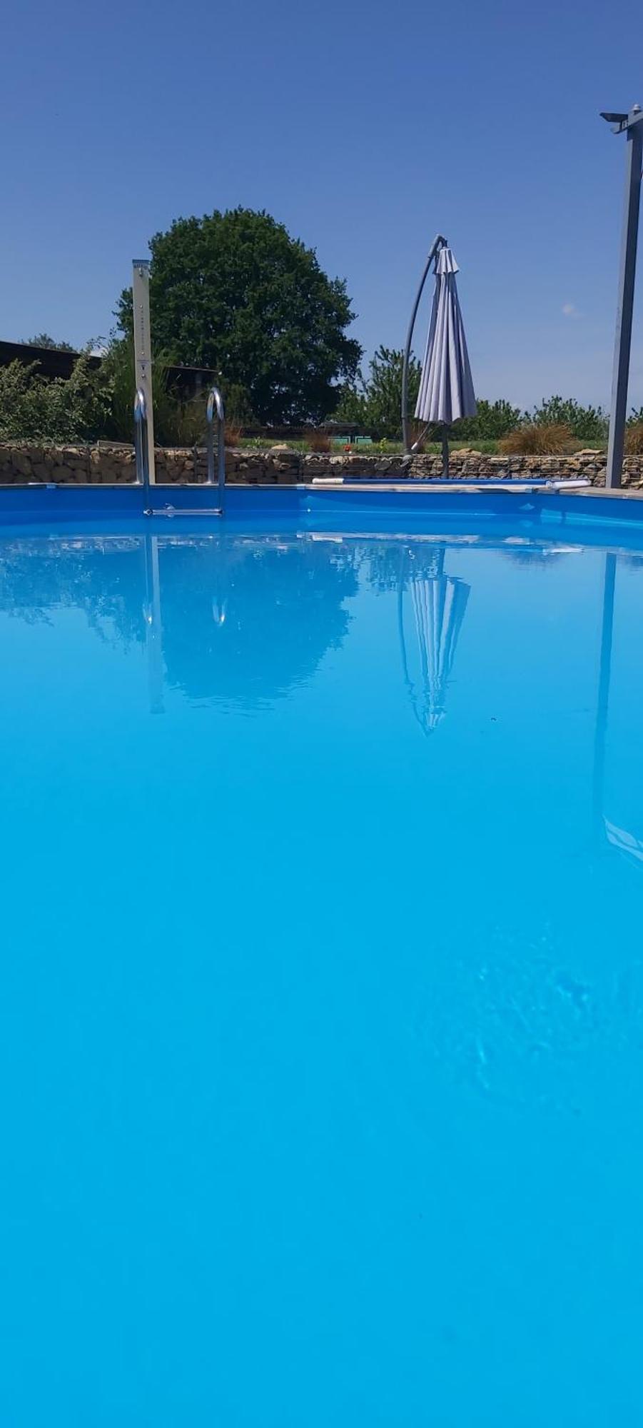 Beautiful 2 Bed With Swimming Pool