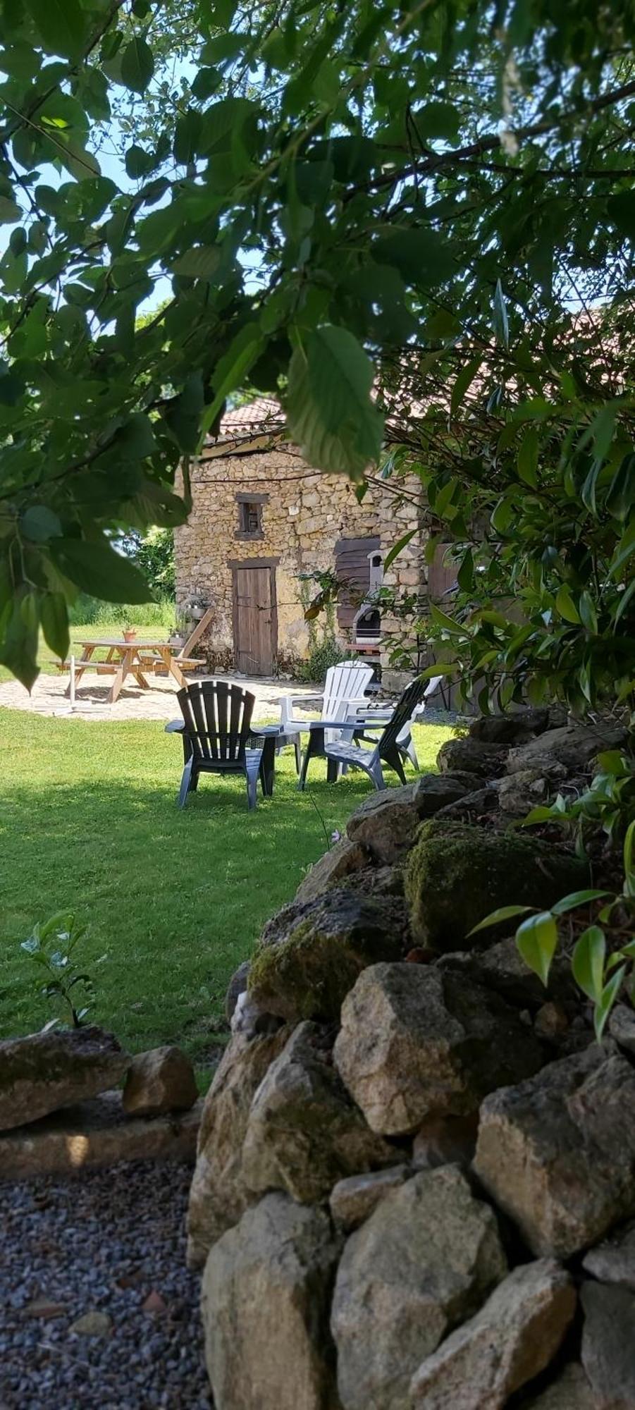 Beautiful 2 Bed With Swimming Pool Holiday home Pageas