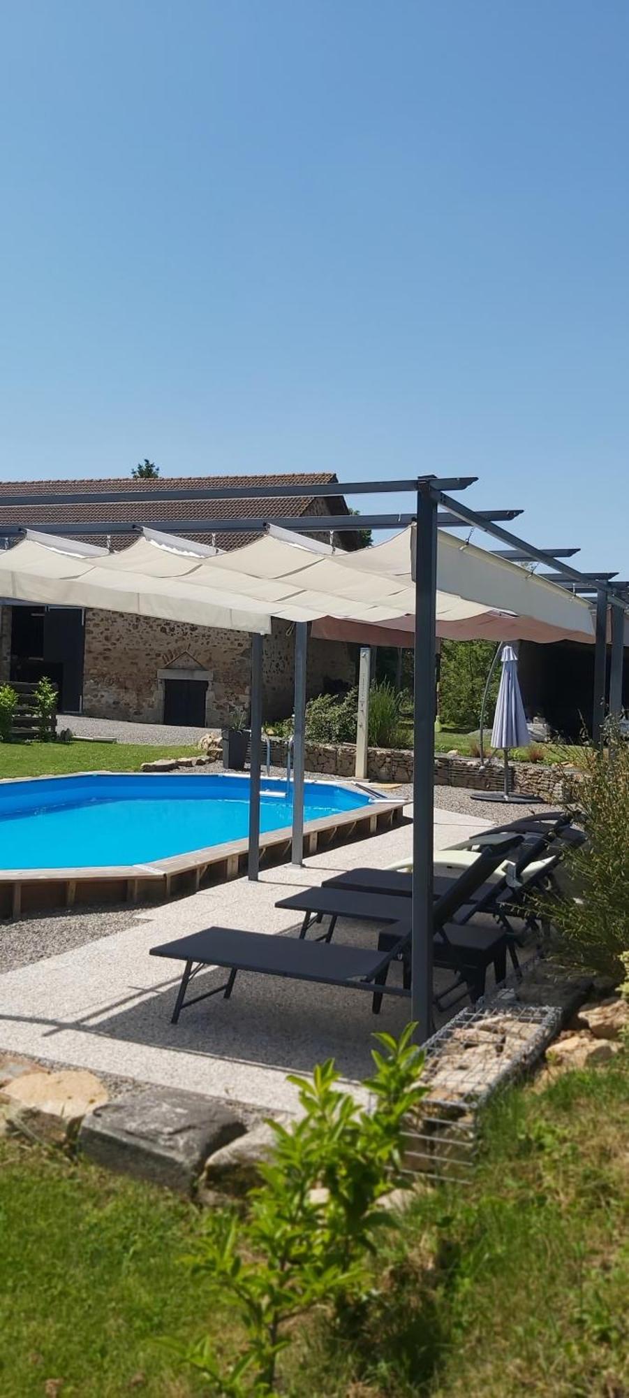 Beautiful 2 Bed With Swimming Pool