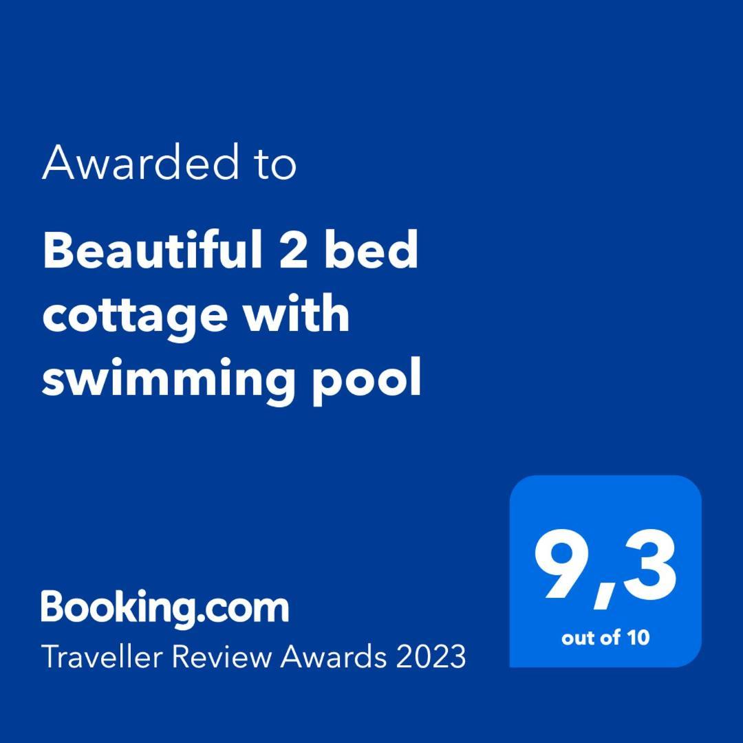 Beautiful 2 Bed With Swimming Pool